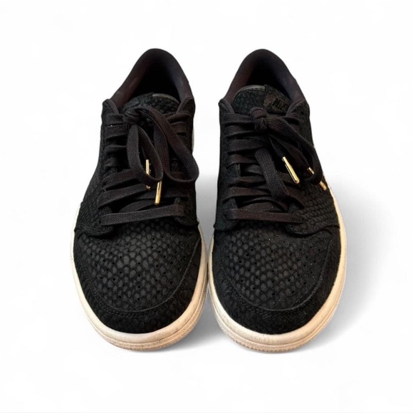 Women’s Air Jordan Sneakers - Picture 4 of 7